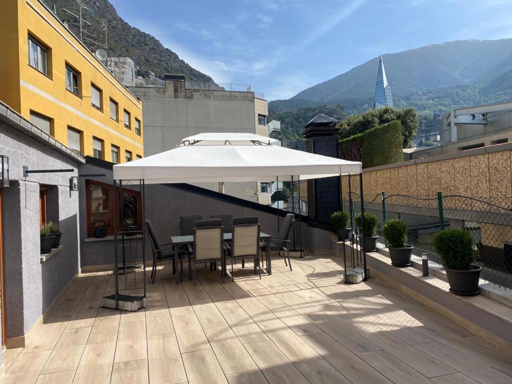 Amplio Atico Con Terraza En Andorra Centro Apartment Les Escaldes Exterior photo